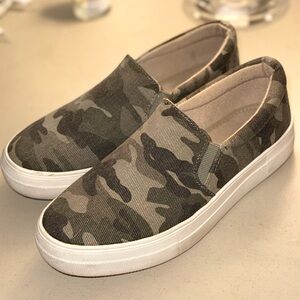 SODA Camouflage Slip-On Sneakers